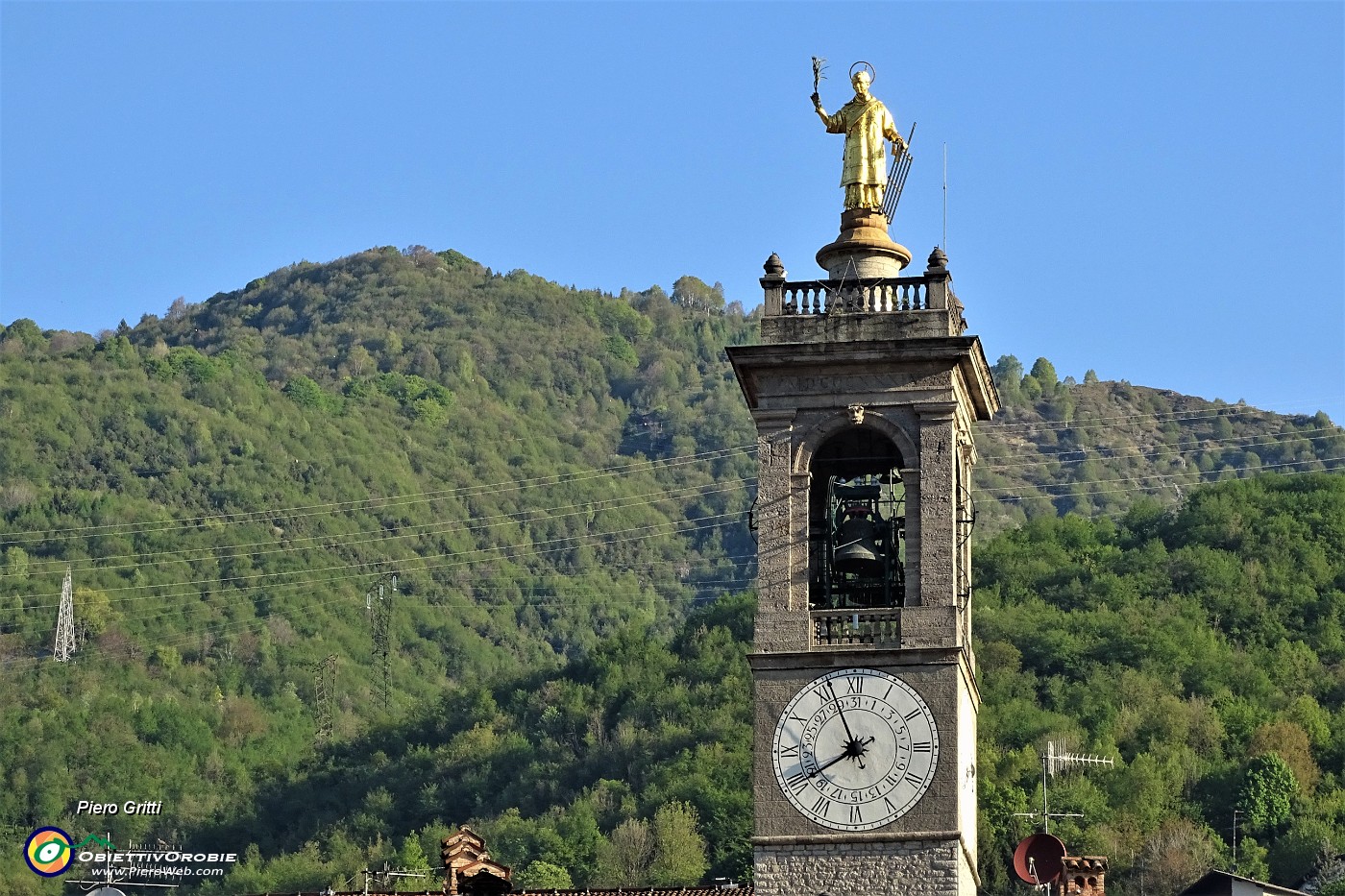 11 Partenza dal Piazzale della Stazione di Zogno con vista sul S. Lorenzo .JPG